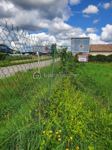 Terrain de 3 560 m²