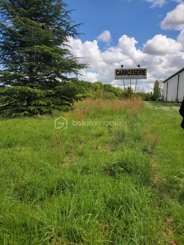 Terrain de 3 560 m²