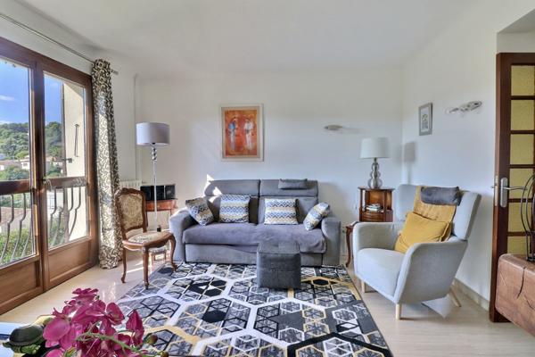 Marseille (13012) Les 3 lucs Haut de villa d'exception plain-pied T4 de 147 m² avec grand jardin privatif de 850m2