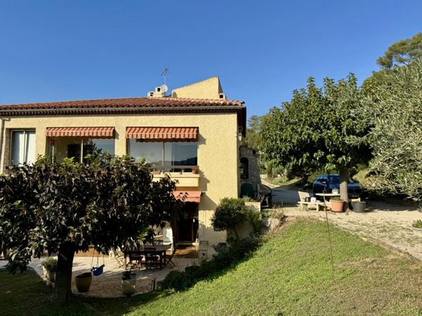 Marseille (13012) Les 3 lucs Haut de villa d'exception plain-pied T4 de 147 m² avec grand jardin privatif de 850m2