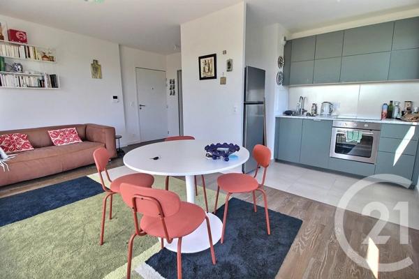 Appartement F3 à vendre  3 pièces - 61,60 m 2   BOBIGNY  - 93
