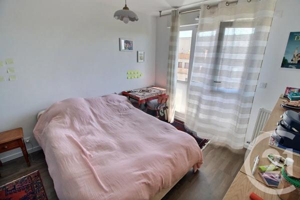 Appartement F3 à vendre  3 pièces - 61,60 m 2   BOBIGNY  - 93