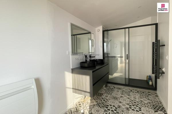 Maison 6 pièces 3 chambres avec piscine, garage et cave
