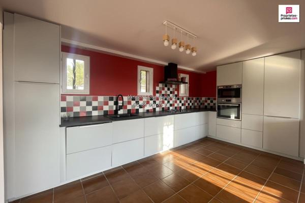 Maison 6 pièces 3 chambres avec piscine, garage et cave