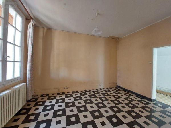 Maison individuelle à vendre à Jullouville dans la Manche (50610), ref : VM3520-50026