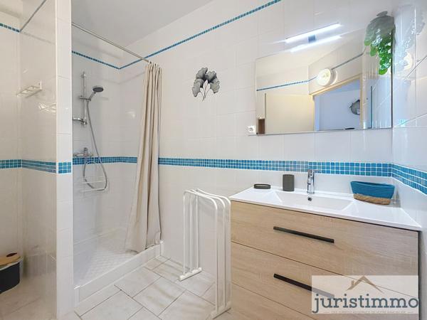 Saint-Romain-en-Viennois (84110) ENSEMBLE IMMOBILIER de 470 m2 habitables AVEC GITES-PISCINE- à 5 Min de VAISON-LA-ROMAINE