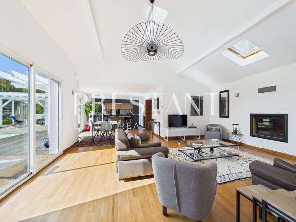 Bidart – Maison contemporaine avec piscine et vue montagne, BIDART