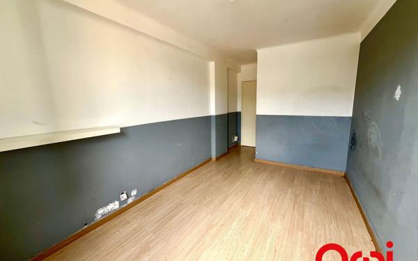 Appartement à vendre    3 pièces • 57,64 m2 Marseille 11