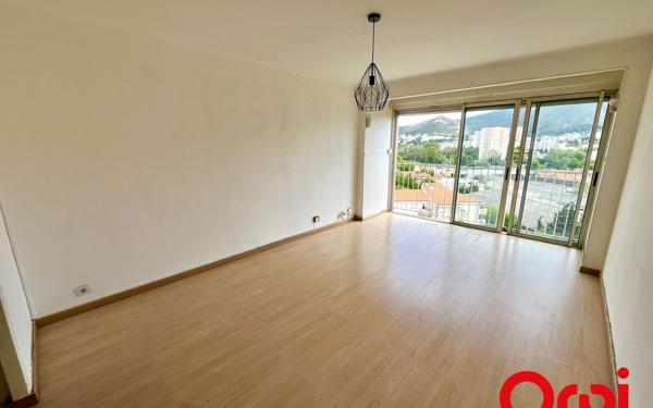 Appartement à vendre    3 pièces • 57,64 m2 Marseille 11