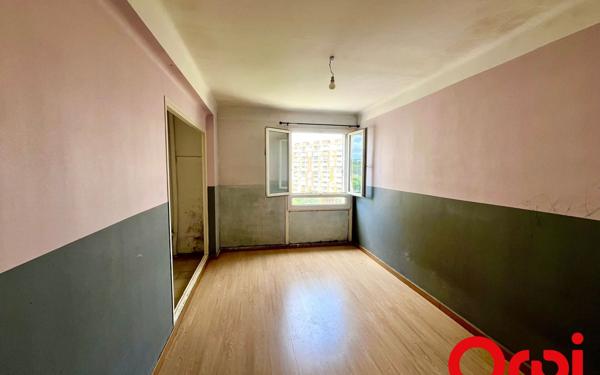 Appartement à vendre    3 pièces • 57,64 m2 Marseille 11