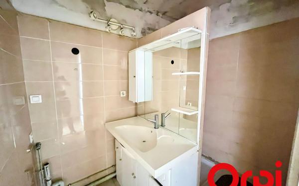 Appartement à vendre    3 pièces • 57,64 m2 Marseille 11