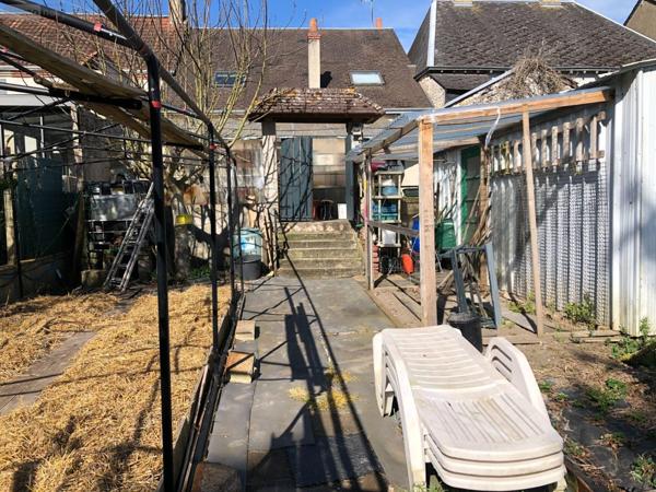 Maison de ville à vendre à Issoudun dans l'Indre (36100), ref : 11813/1429