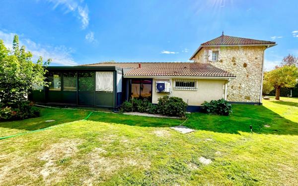 Maison à vendre    5 pièces •  Cazères-sur-l'Adour
