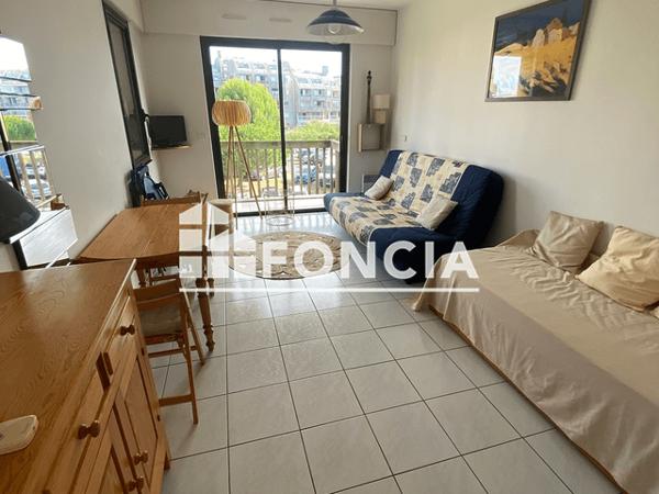Location Studio meublé 24.62 m² - 15 RUE DE LA GLOIRE La Rochelle 17000