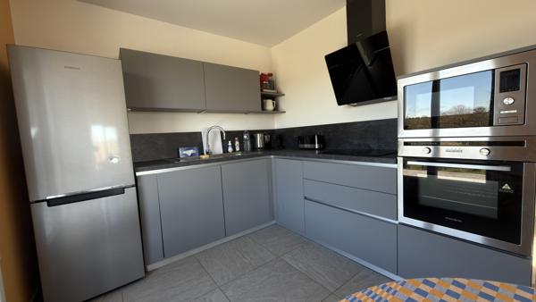 Vézelay (89450) Propriété située dans le Vézelien avec un jardin clos d'environ 2, 5 hectares au prix de 275 600 € F.A.I.