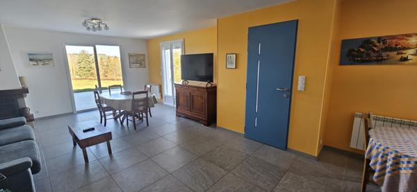 Vézelay (89450) Propriété située dans le Vézelien avec un jardin clos d'environ 2, 5 hectares au prix de 275 600 € F.A.I.