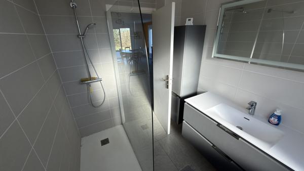 Vézelay (89450) Propriété située dans le Vézelien avec un jardin clos d'environ 2, 5 hectares au prix de 275 600 € F.A.I.