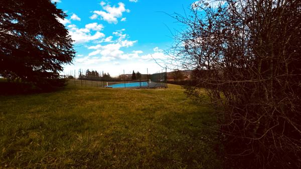 Vézelay (89450) Propriété située dans le Vézelien avec un jardin clos d'environ 2, 5 hectares au prix de 275 600 € F.A.I.