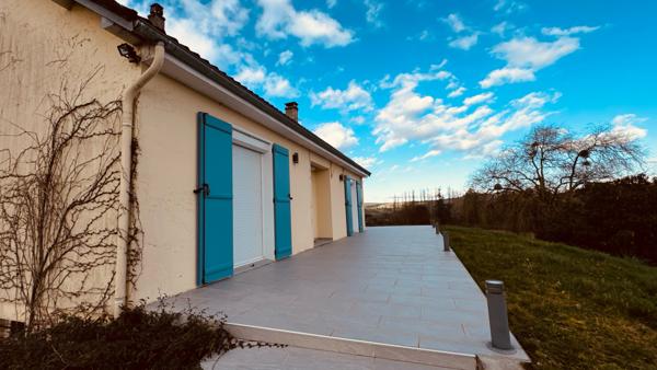 Vézelay (89450) Propriété située dans le Vézelien avec un jardin clos d'environ 2, 5 hectares au prix de 275 600 € F.A.I.