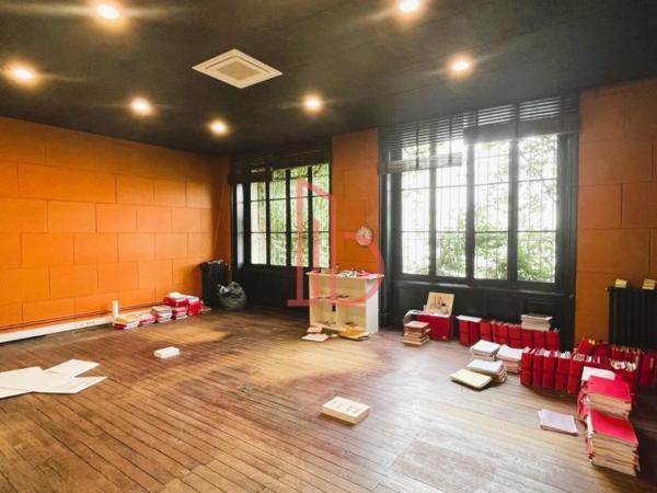 Bureau de 208 m² à vendre à Bordeaux Chartrons
