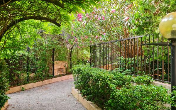 Appartement à vendre    4 pièces • 109,94 m2 Avignon