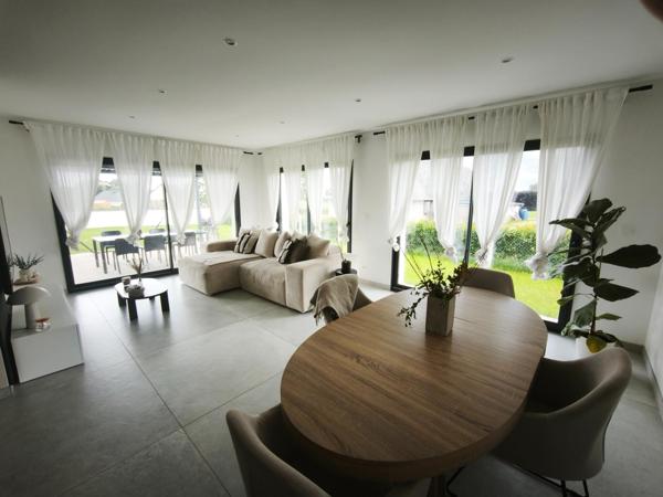 MAISON CONTEMPORAINE RÉCENTE – PRÊTE À VIVRE – ROUTOT