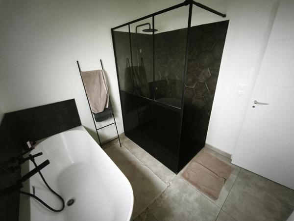MAISON CONTEMPORAINE RÉCENTE – PRÊTE À VIVRE – ROUTOT