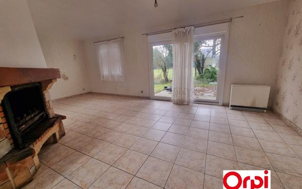 Maison à vendre    5 pièces • 99 m2 Neuilly-Saint-Front