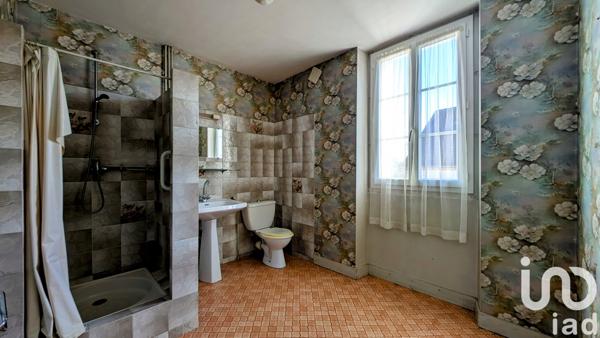 Maison à vendre 8 pièces 230 m² Saint-Léger-Magnazeix