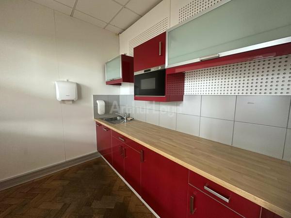 BUREAUX à LOUER de 455 m²