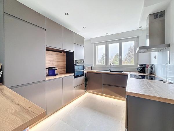 Appartement avec jardin et garage