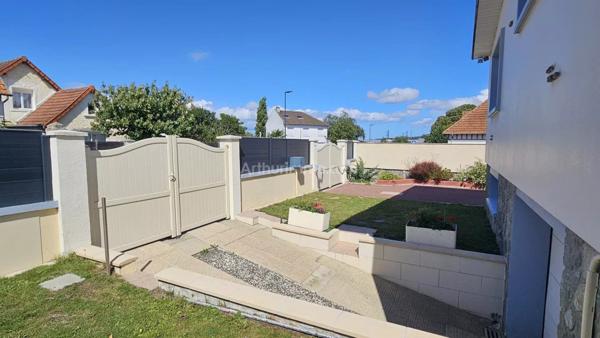 Vente Maison 6 pièces 110 m2 à Mondeville