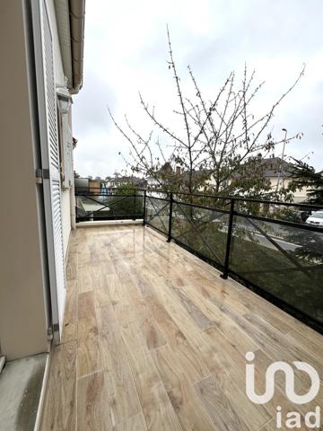 Appartement 3 pièces de 61 m² à Combs-la-Ville (77380)