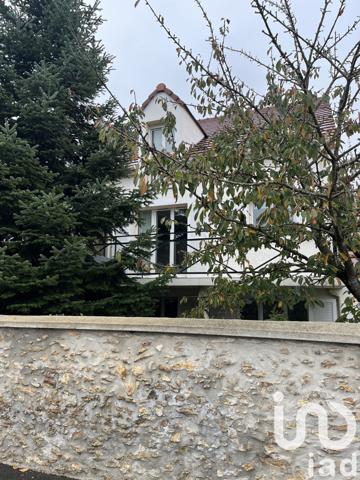 Appartement 3 pièces de 61 m² à Combs-la-Ville (77380)