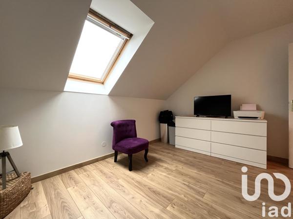 Appartement 3 pièces de 61 m² à Combs-la-Ville (77380)