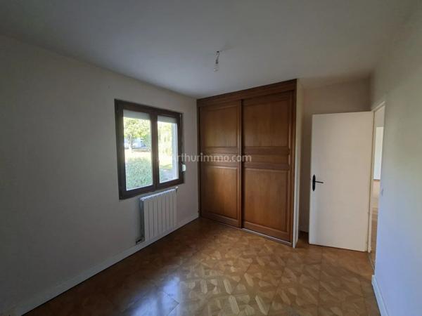 Vente                                                      Maison
                        
                     3 pièces                      72 m2                     à Gisors