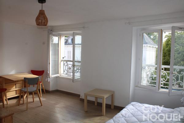 STUDIO MEUBLÉ 23 m²