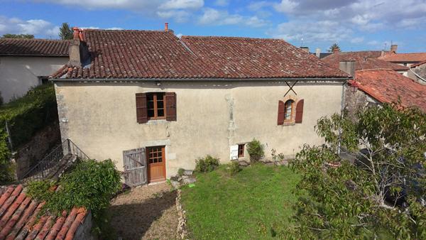 Belle demeure à  Charroux