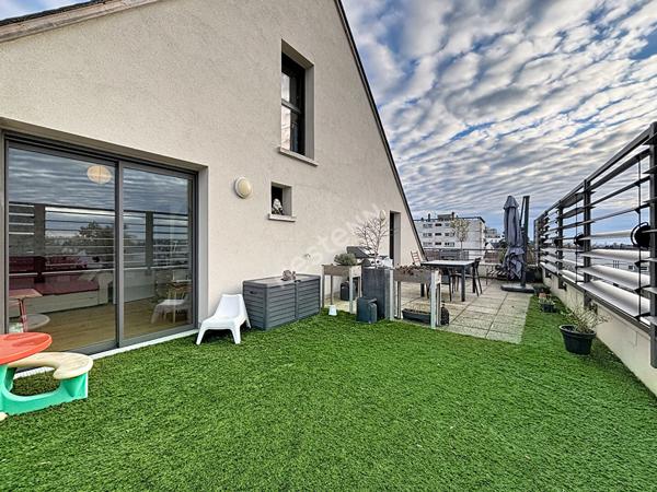 DUPLEX Proche Christ-Roi T5 avec 3 chambres- Terrasses, ascenseur, double garage