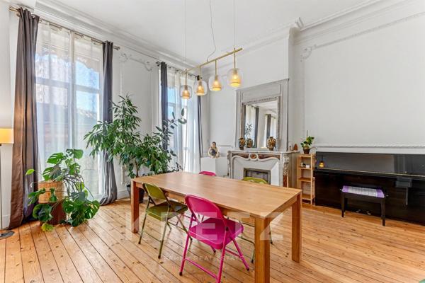 Appartement Haussmannien avec terrasse, quartier Chalets à Toulouse