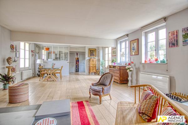 Versailles carrés Saint-Louis Maison de ville de 5 pièces 127 m² au sol €1 080 000 ** - Référence 27661
