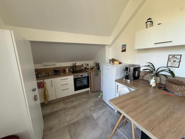 Appartement
                                                                                                                                                                                                                                                                                                                        2 pièce(s)                                                                                                                                                                                                          1 chambre(s)                                                                                                                                                                                                          26.9  m²