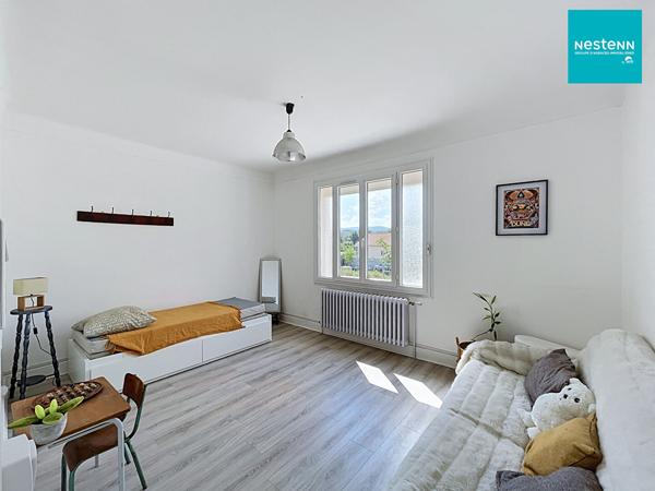 Maison rénovée à Saint Romain le Puy  (42610) ! 4 chambres - 1080 m² de terrain - Proche centre ville