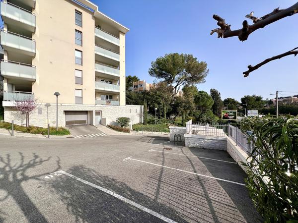 Marseille (13012) VENDU - 13012 MARSEILLE / Les Trois Lucs - Appartement 3 pièces 66m2 - Terrasse 12m2 - 1 parking