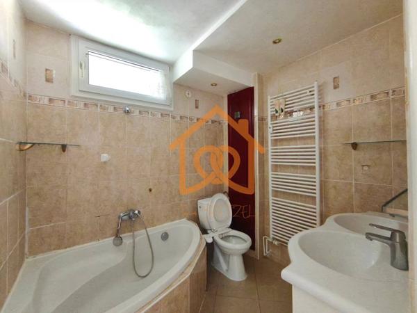 Bel Appartement traversant 2ème étage avec 3 chambres