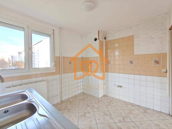 Bel Appartement traversant 2ème étage avec 3 chambres