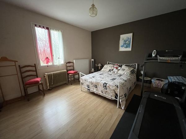 Maison à vendre 286 520 € Saint-Astier 6 p 154 m² DPE C