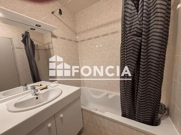 Location Appartement 2 pièces 48.67 m² - 4-6 RUE CAPITAINE FERBER Caluire Et Cuire 69300