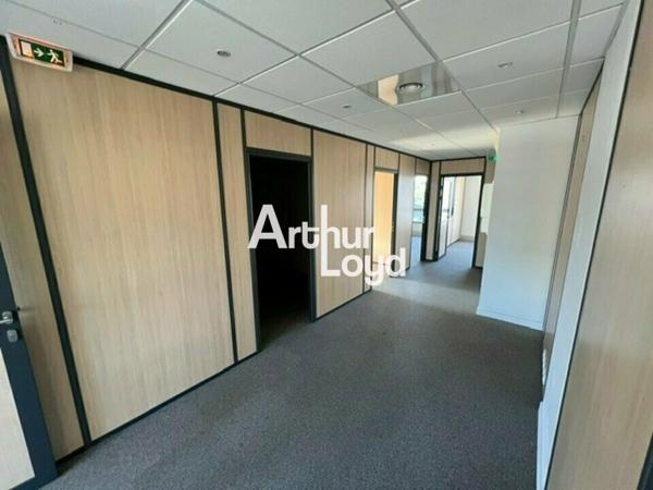 Bureaux à louer à Biot quartier Templiers divisibles climatisés avec accès A8
