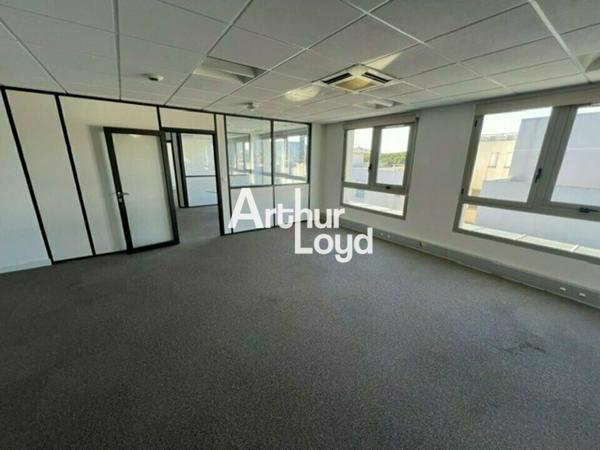 Bureaux à louer à Biot quartier Templiers divisibles climatisés avec accès A8
